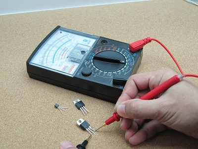 measuring electricity current and voltage